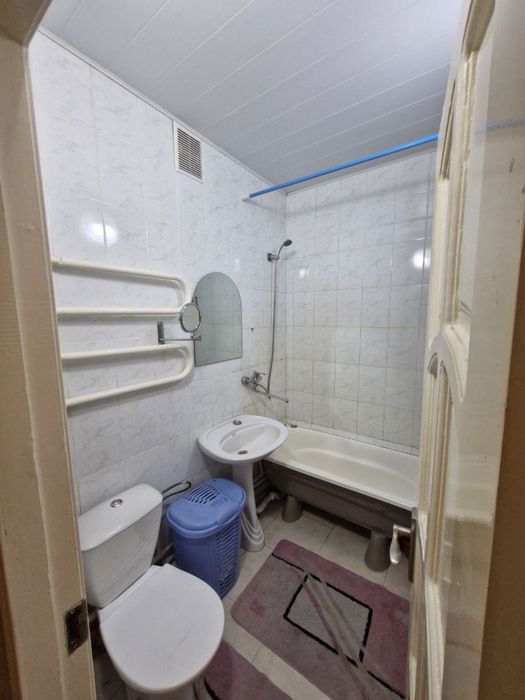 Продаётся 3-х комнатная квартира с обстановкой!