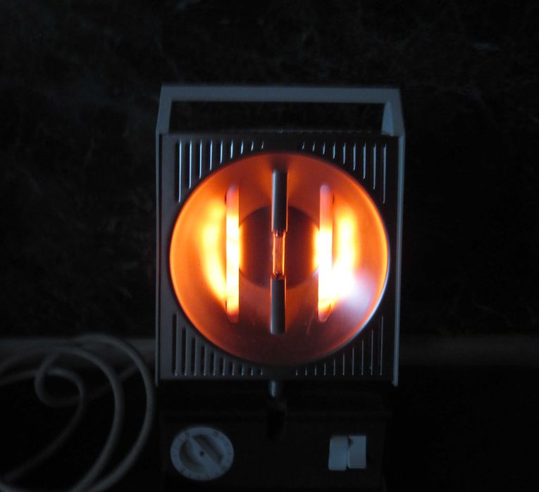 Кварцова/ултравиолетова лампа Hanau Höhensonne, нова