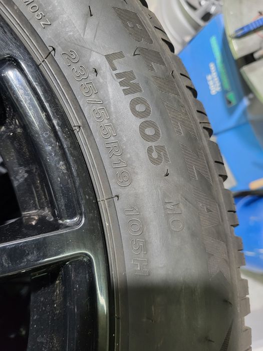 4 бр зимни 235/55/19 Bridgestone