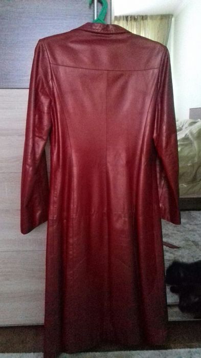 Продам кожанный тренч