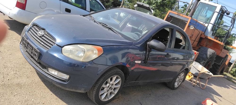 Dezmembrez Hyundai accent 2007