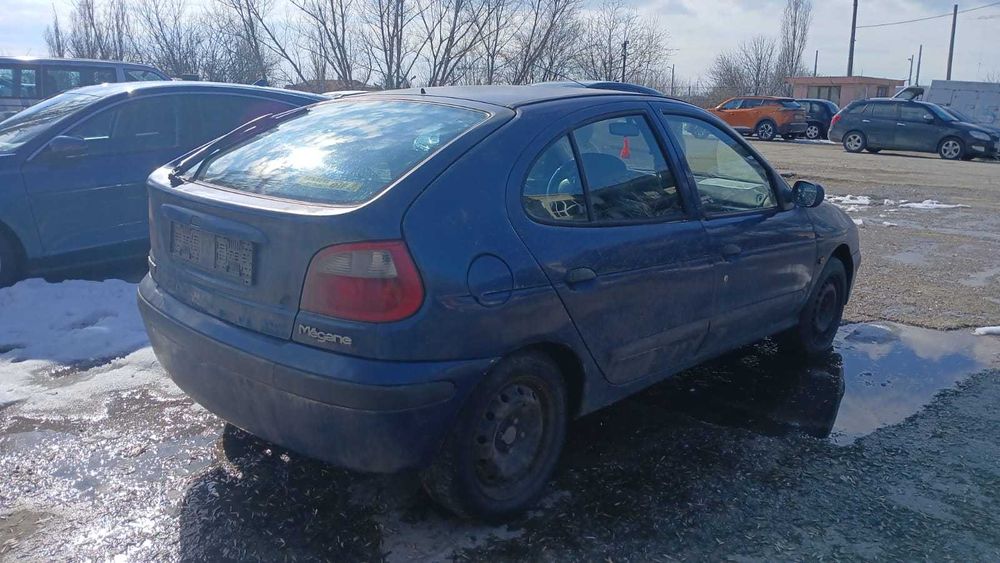 Dezmembrez Renault Megane 1 - 1.6 Benzina DIN 2001 - K4M-A7