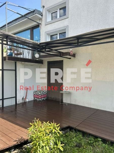 Продава се Къща в Бургас, Долно Езерово - 160 кв.м за 1500 €/кв.м - Снимка #1