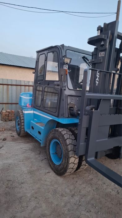 Погрузчик вилочный (Кара)