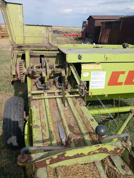 Продам пресс подборщик.