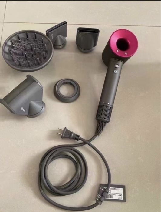 Uscator de par Dyson Supersonic hd08