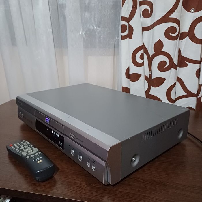 Cd,dvd player hitachi