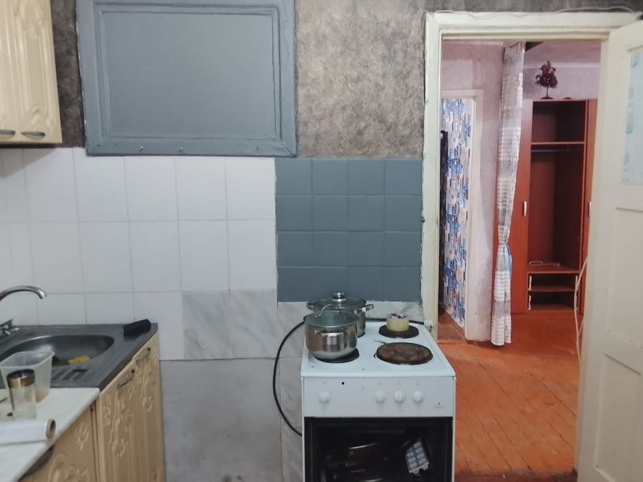 Продается теплая  2 комнатная квартира