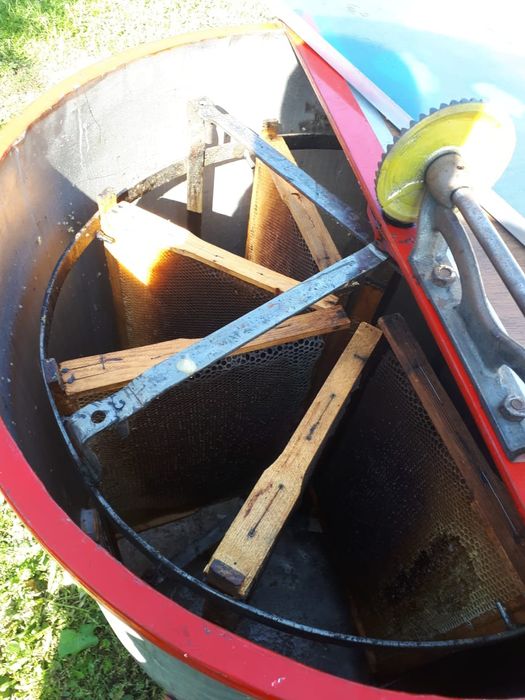 Продам медогонку.