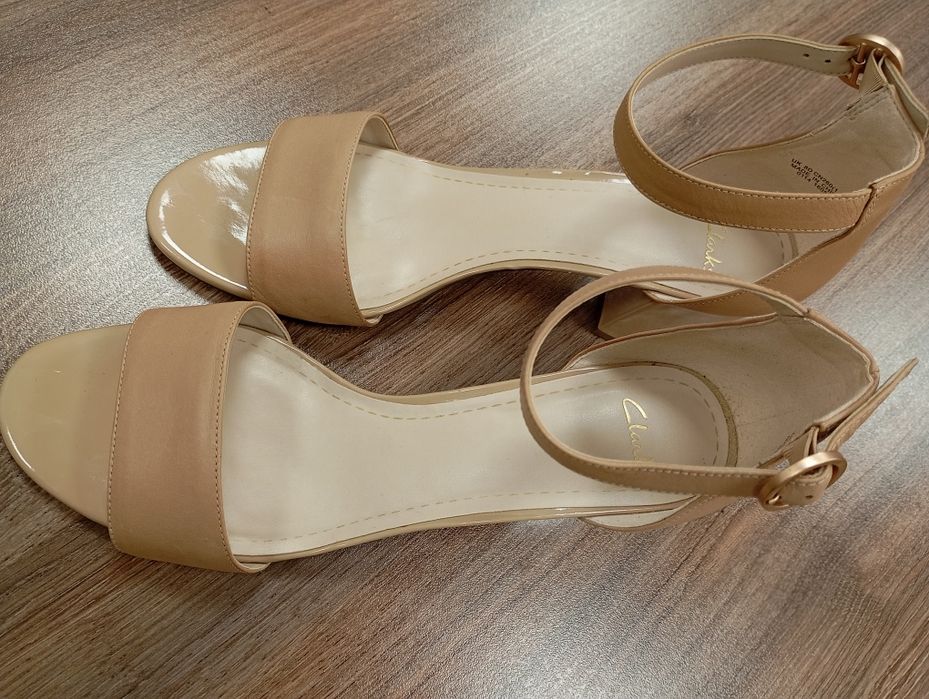 Дамски сандали на ток Clarks Susie Deva Бежови номер 42