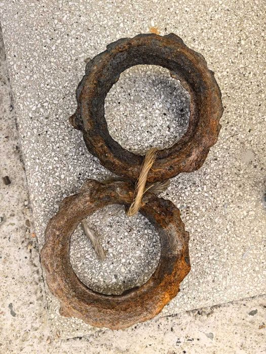 продавам метални заключващи пръстени за електрическа месомелачка н.32