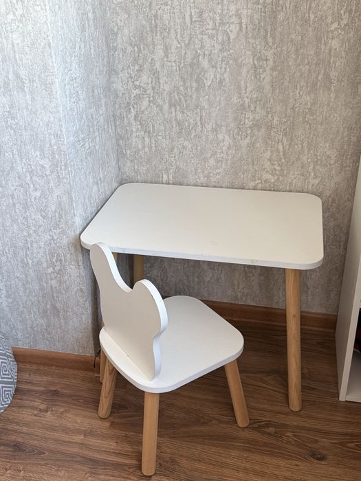 Продам стол со стулом детский