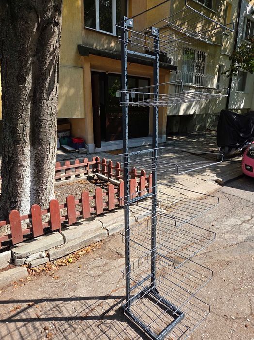 Стелажи с телени кошници