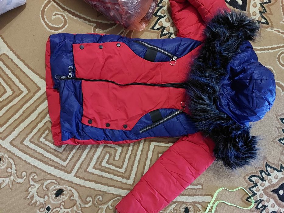 Продам детский пуховик