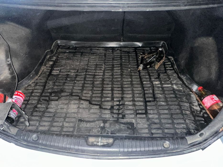 Продам срочно машину