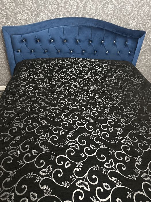 Кровать 1,8*2,0 синяя и белая
