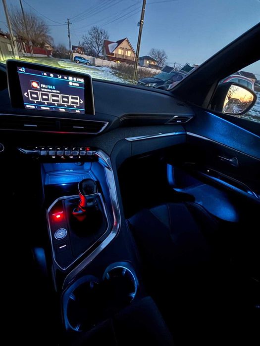 Peugeot 3008 GT Line 1.2 PureTech 130 cp Panoramic