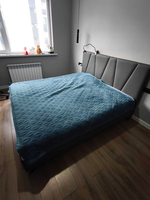 Продаю двухспальную кровать