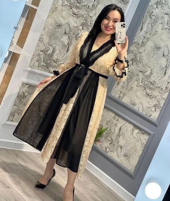 Продам нарядное платье. Размер: 56.