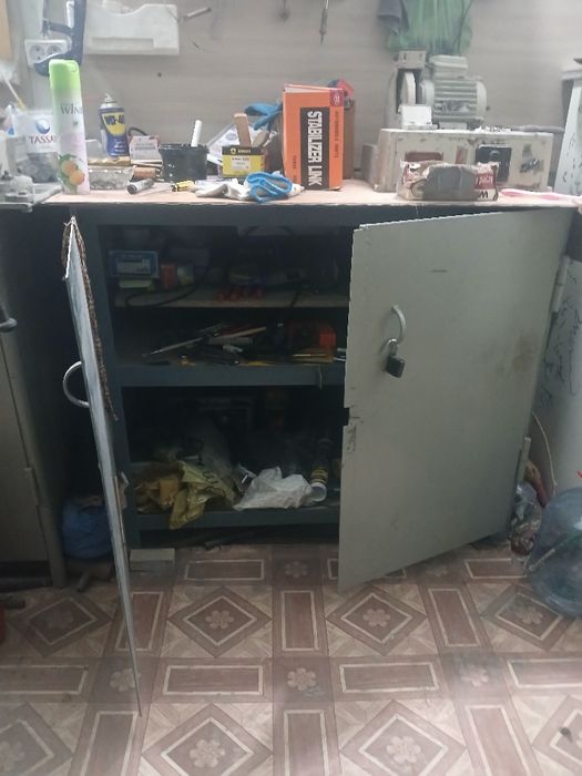 Продаётся Металлический Врестак для Инструменты