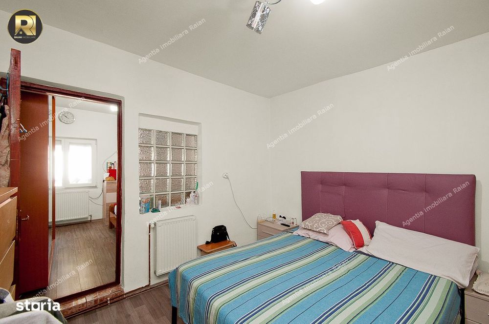 Vanzare casa, Galati, str.Traian,aproape de Shopping City,teren 370 mp