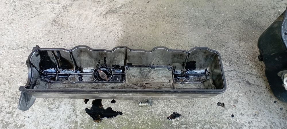 Картер+ капак клапани