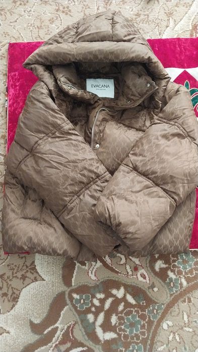 Куртка в идеальном состоянии