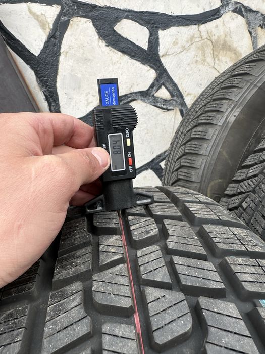 Caucucuri iarna 225/60/R17