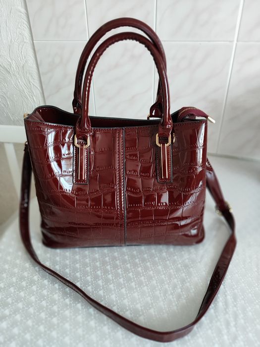 Сумка новая лакировка