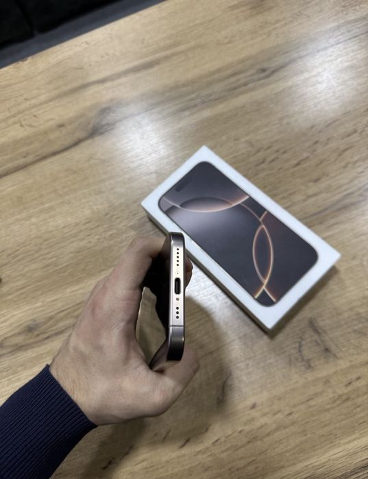 Iphone 16 Pro Desrt Titanium