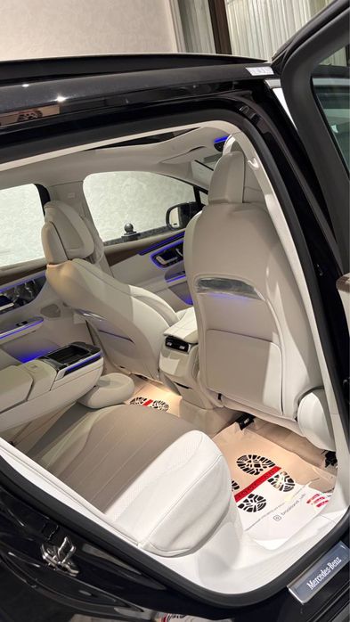 Mercedes benz EQE500 Suv