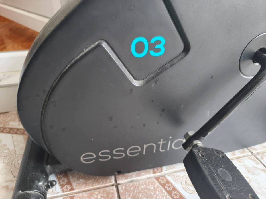 Vand bicicleta fitness noua