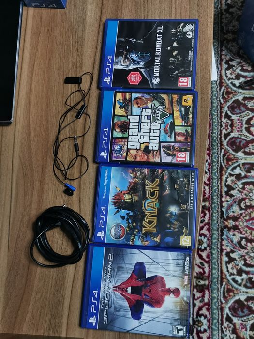 Продам Playstation 4