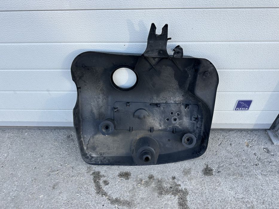 Капак/Кора за двигател за VW Sharan 1.9tdi-115к.!