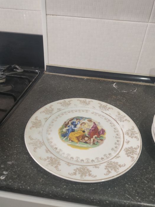 Тарелки разные, 600