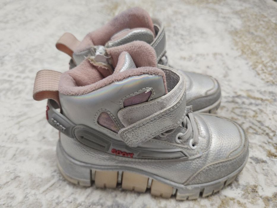 Продам полу сапоги для девочек