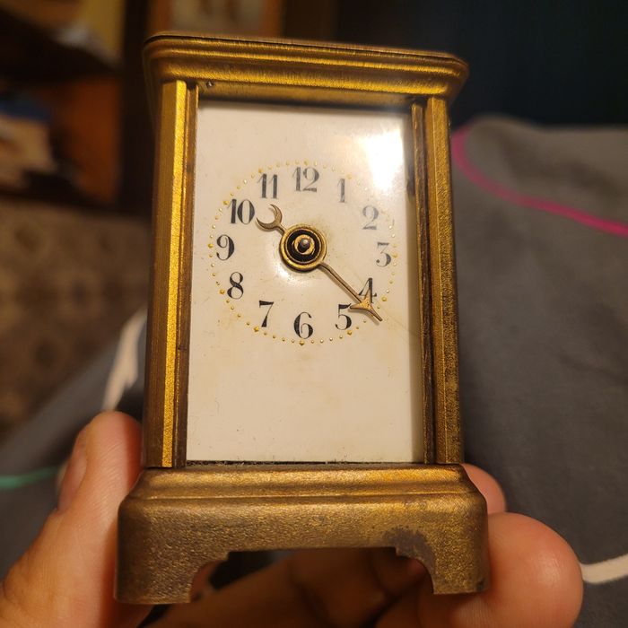 Ceas de trasura (carriage clock)