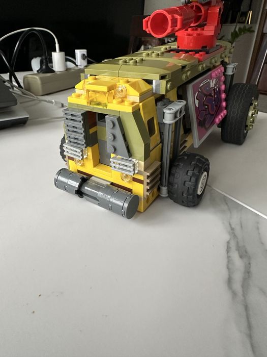 LEGO TMNT 79104 The Shellraiser Street Chase