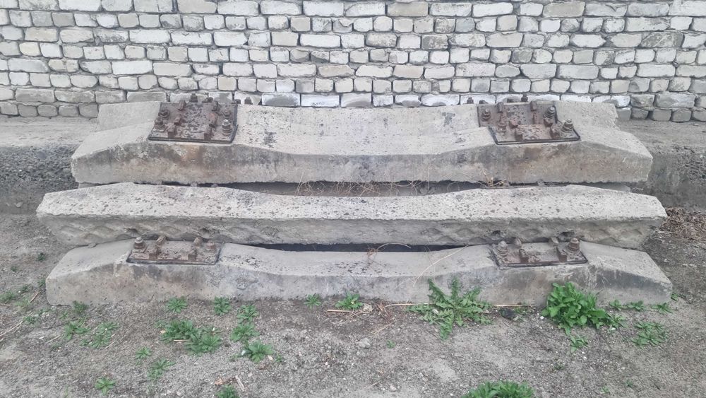 Темир Йул темир бетон шпаллари сотилади.