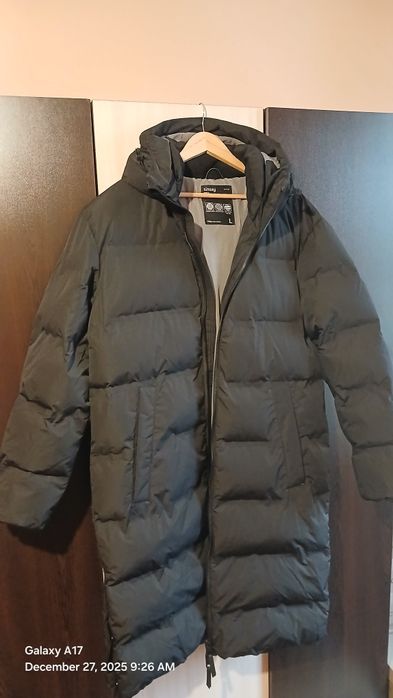 Ватирано палто с качулка от Sinsay - не е носено