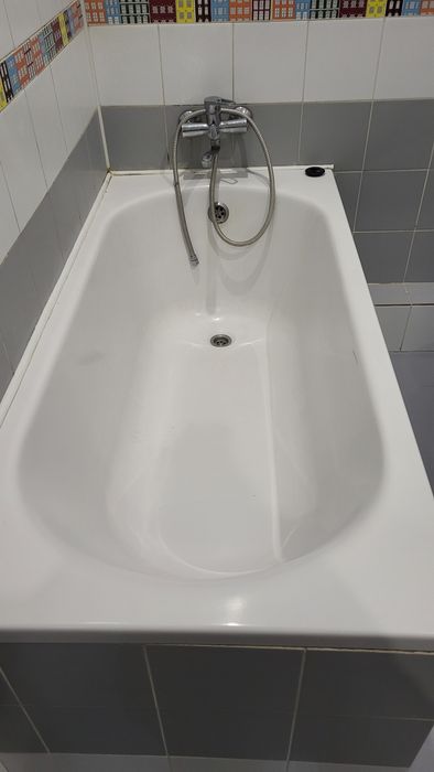 Продам ванну бу  Kolo