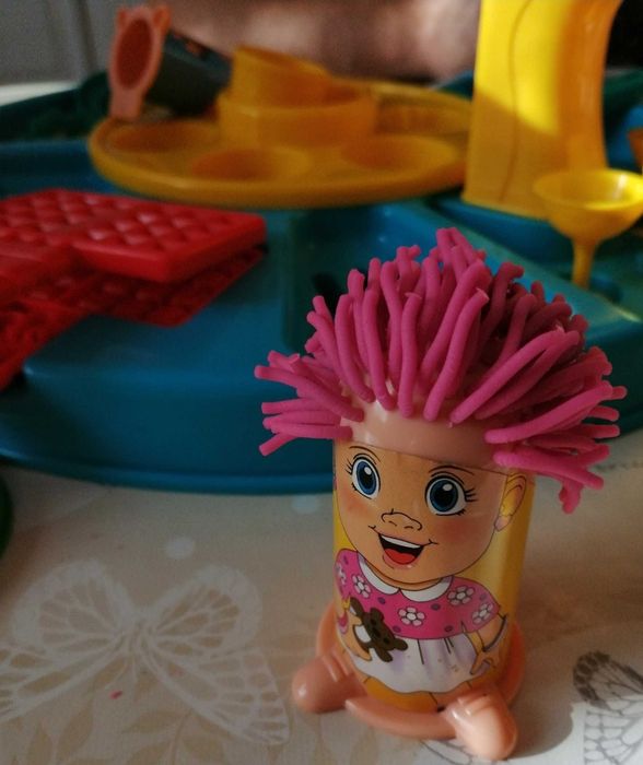 Set creativ cu plastelina