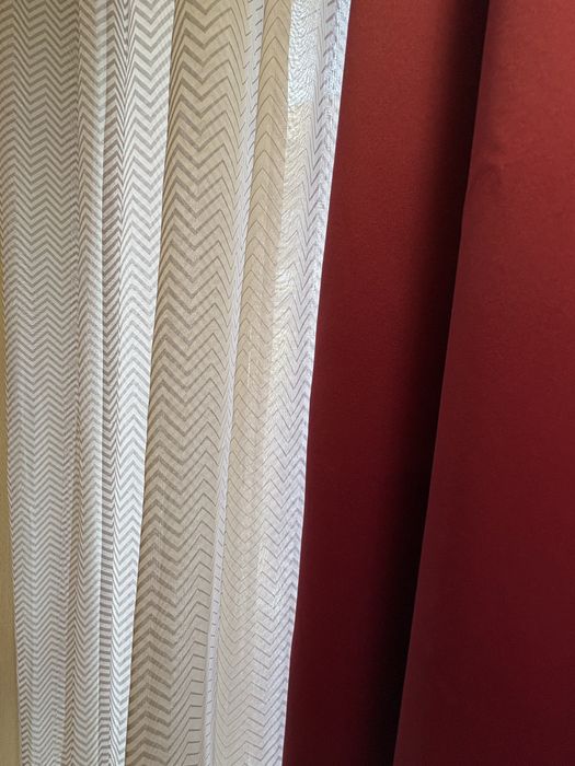 Perdele și draperie (nuanțe de roșu)