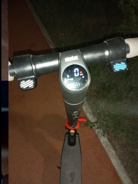 Электросамокат найнбот с 1