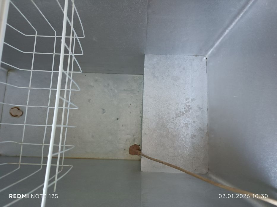 Холодильник  сотилади