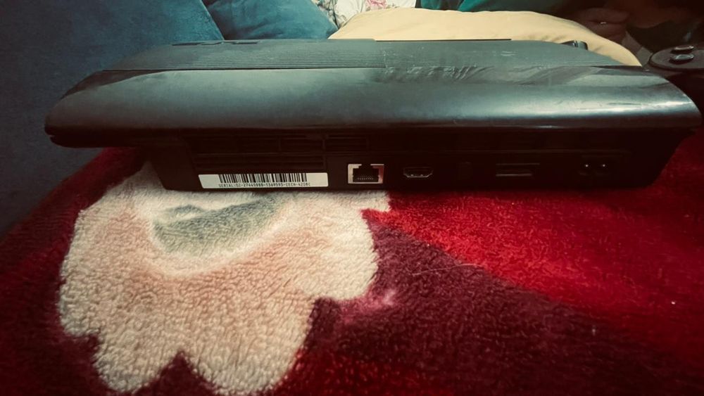 PlayStation 3 Super Slim + 2 джойстик + PS Move