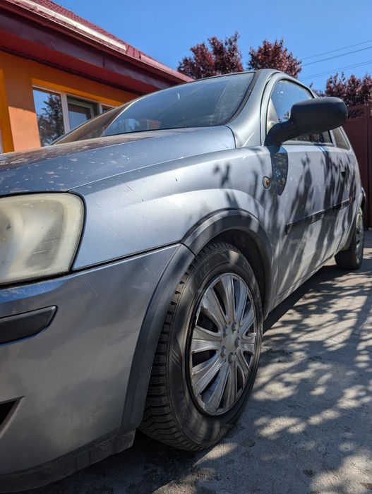 Auto, moto, ambarcațiuni
