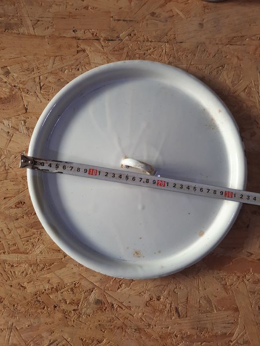 Крышки эмалированные разные