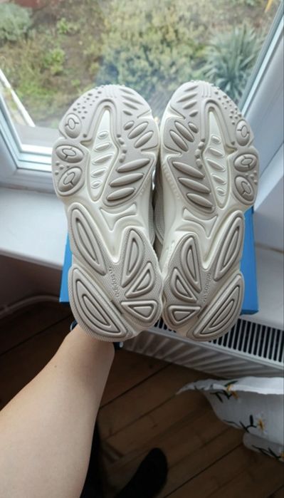 Adidas “Ozweego”