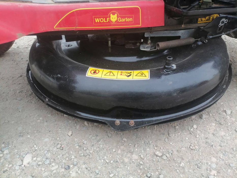 Тракторна косачка,обслужена в много добро състояние